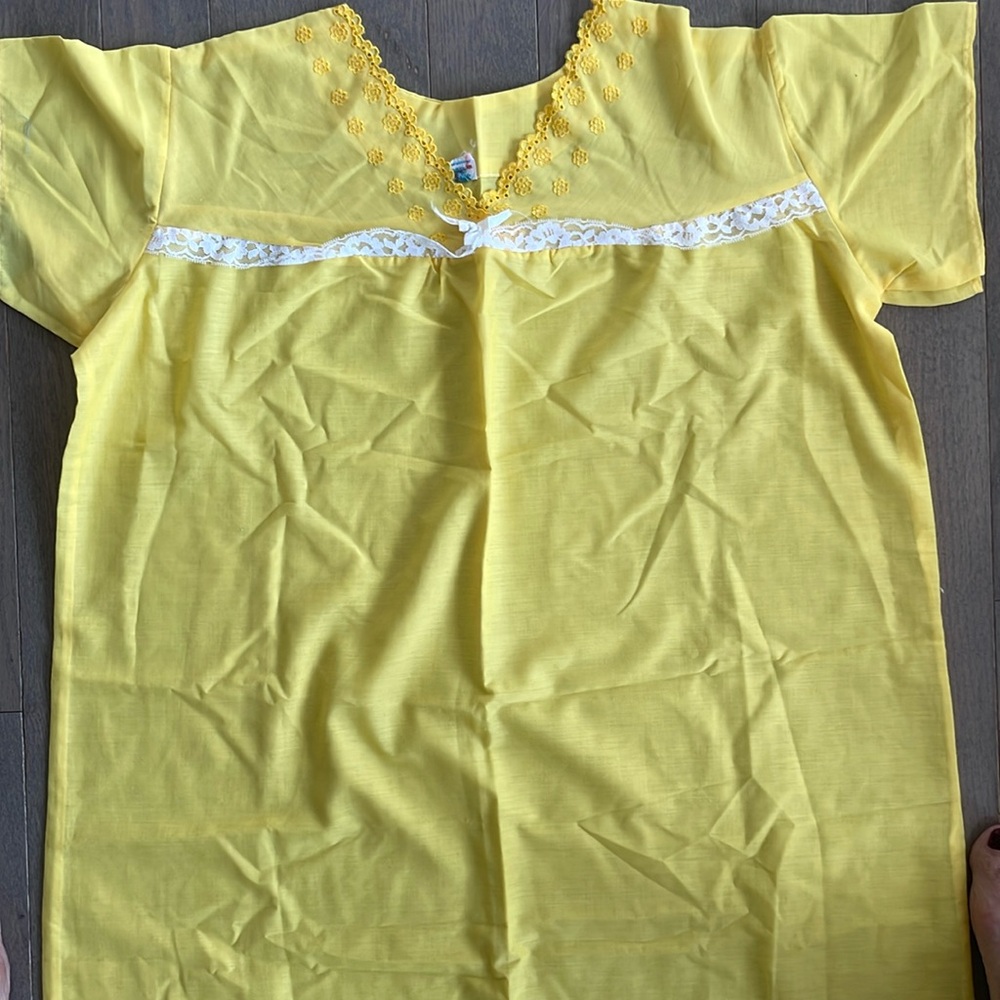 🇨🇦 Vintage Bright Girl Lace Embroidered Maxi Summer Nightgown 1990’s